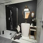 Decoluxe !apartamento Con 1 Da Letto , In Zona San Paolo , Via Martiniana * Torino