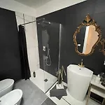 Decoluxe !apartamento Con 1 Da Letto , In Zona San Paolo , Via Martiniana Daire