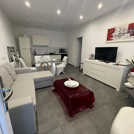 Decoluxe !apartamento Con 1 Da Letto , In Zona San Paolo , Via Martiniana Apartamento Turín
