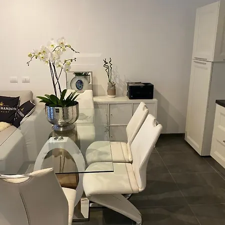 Decoluxe !apartamento Con 1 Da Letto , In Zona San Paolo , Via Martiniana * Turín