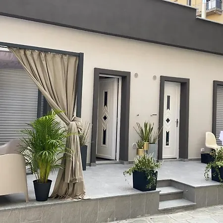 Decoluxe !apartamento Con 1 Da Letto , In Zona San Paolo , Via Martiniana Apartament