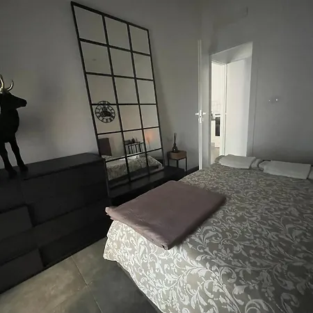 Decoluxe !apartamento Con 1 Da Letto , In Zona San Paolo , Via Martiniana Apartament Turyn