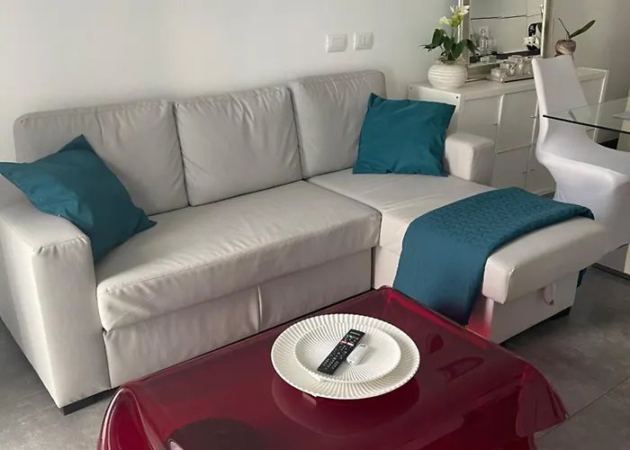 Apartament Decoluxe !apartamento Con 1 Da Letto , In Zona San Paolo , Via Martiniana